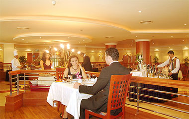 Ресторан отеля Al Diar Siji Hotel 5*