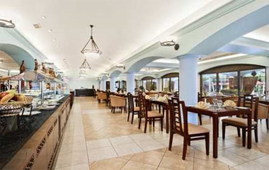 Ресторан отеля Hilton Fujairah Resort 5*