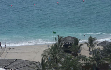 Пляж отеля Le Meridien Al Aqah Beach Resort 5*
