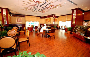 Ресторан отеля Al Bustan Tower Hotel Suites 4*