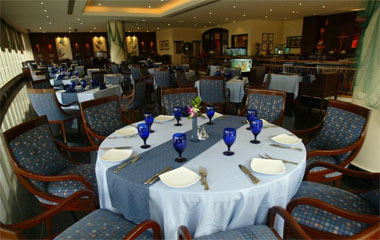 Ресторан отеля Corniche Al Buhaira 5*