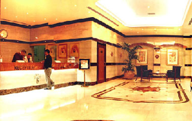 Отель Embassy Suites Hotel 4*