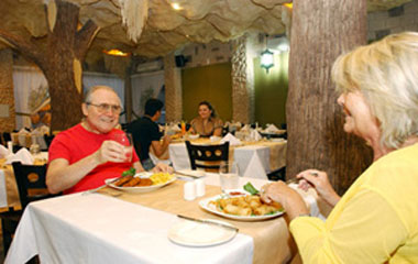 Ресторан отеля Verona Resort Sharjah 3*